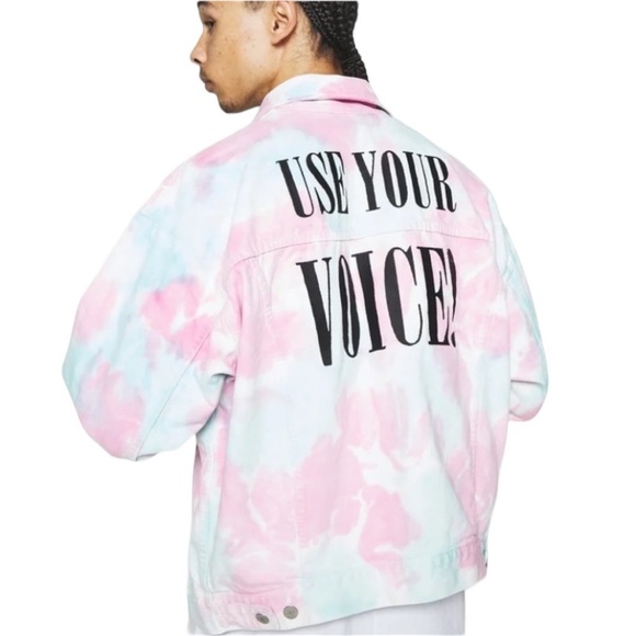 Levis Premium Unisex Pride Oversized Trucker Use - Picture 1 of 9